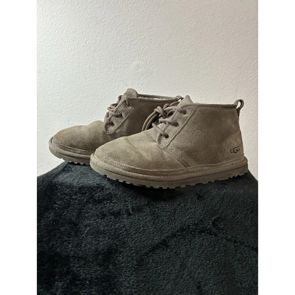 UGG Neumel Chukka Boots/Shoes Mens Size 6 Chestnut Gray Suede Wool Lined Mid Top